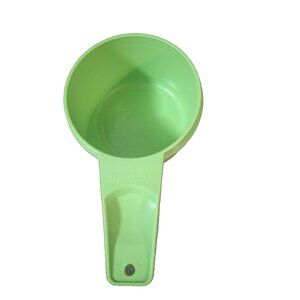 Tupperware measuring cup Vintage Green Bright PERFECT condition Retro 1/2 cup
